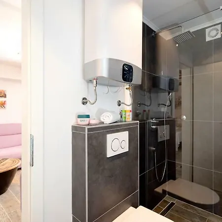 Apartment Cetto-historic Centre